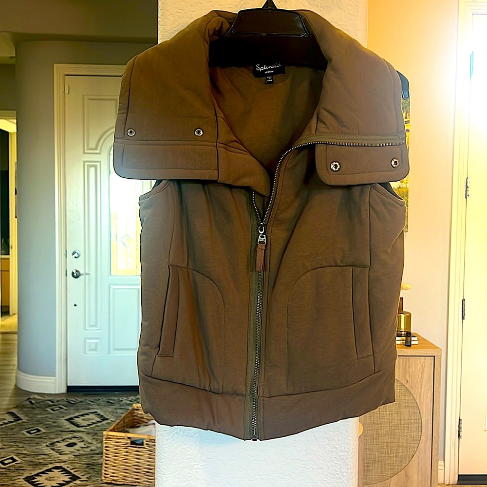 Splendid Olive moto vest, size medium. Gently used and in excellent condition.